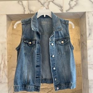 Gap Large light jean jacket vest